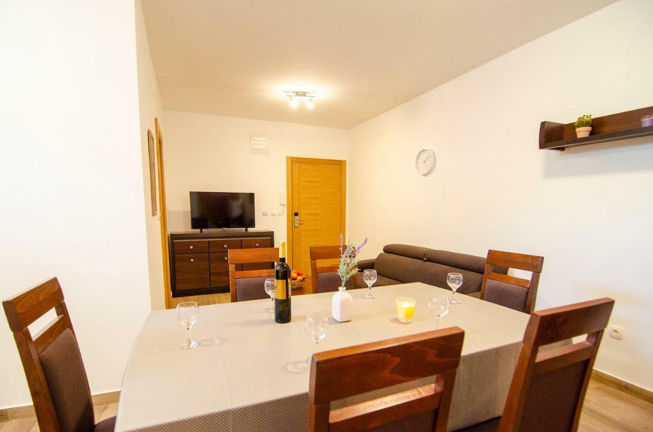 Apartments Sara 4 Bol Zewnętrze zdjęcie