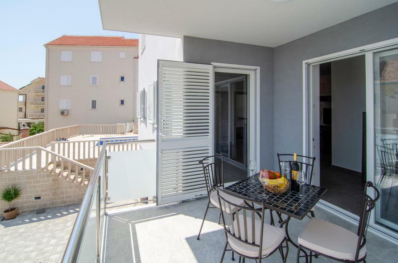Apartments Sara 4 Bol Zewnętrze zdjęcie