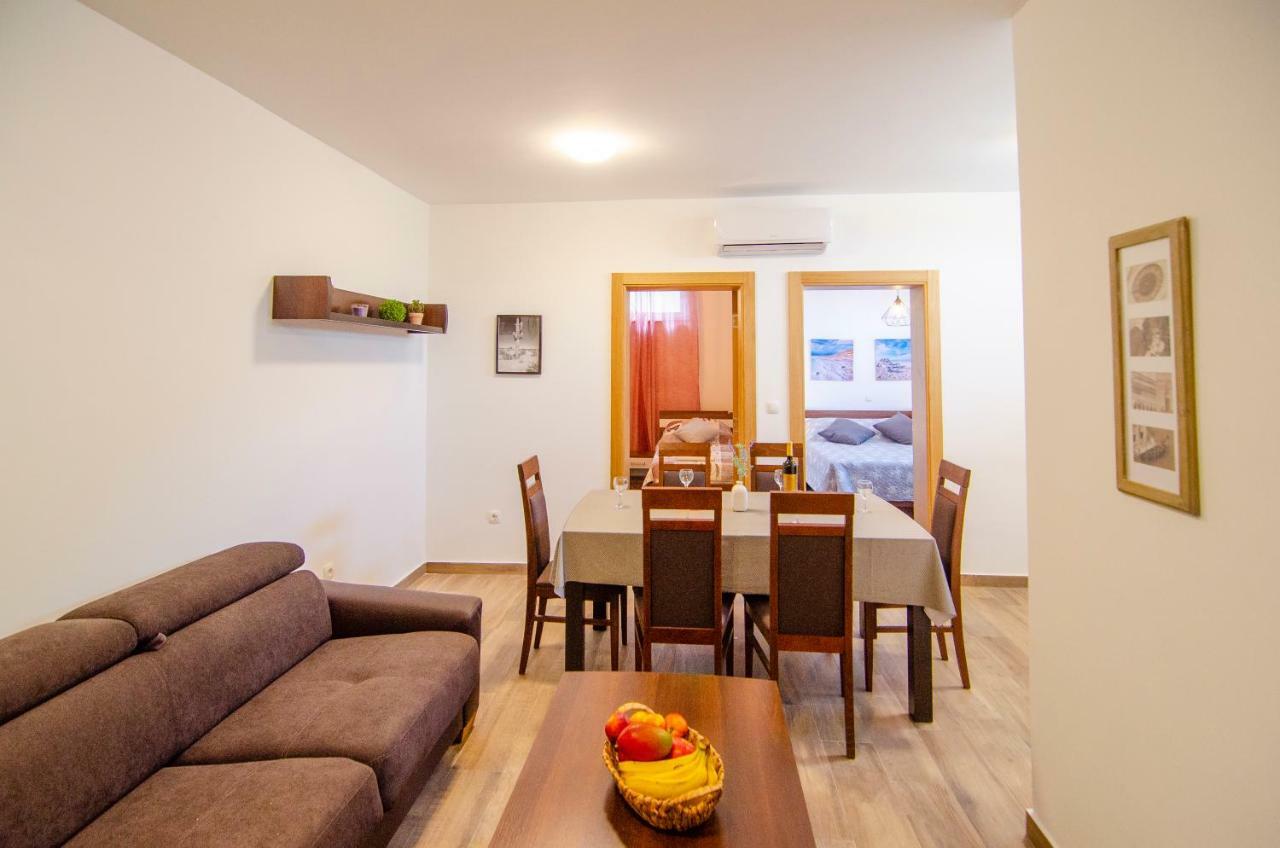 Apartments Sara 4 Bol Zewnętrze zdjęcie