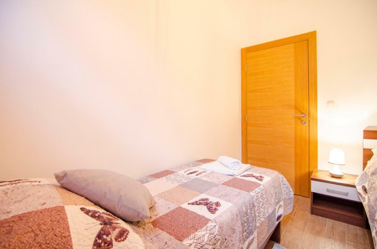 Apartments Sara 4 Bol Zewnętrze zdjęcie