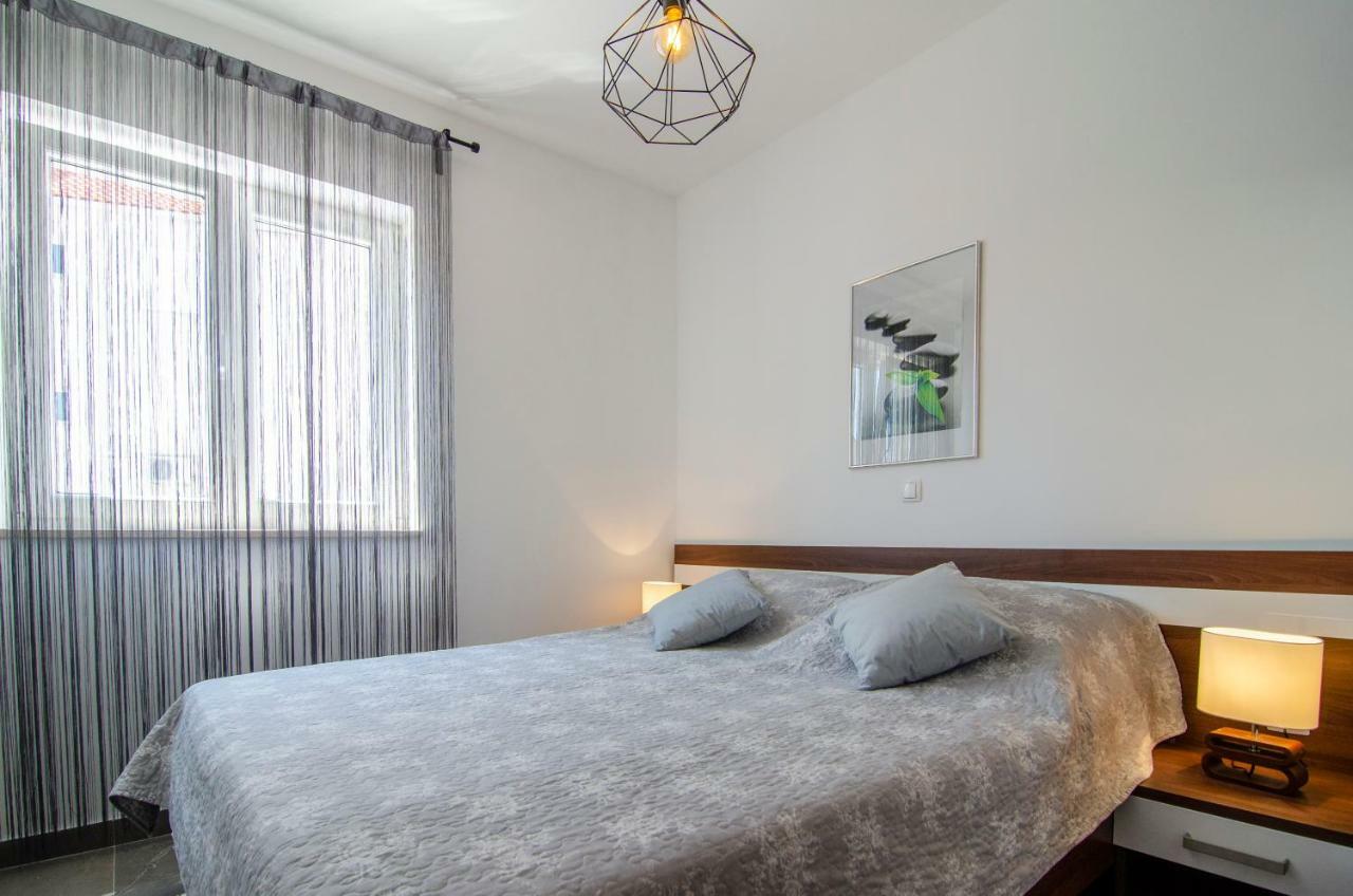 Apartments Sara 4 Bol Zewnętrze zdjęcie