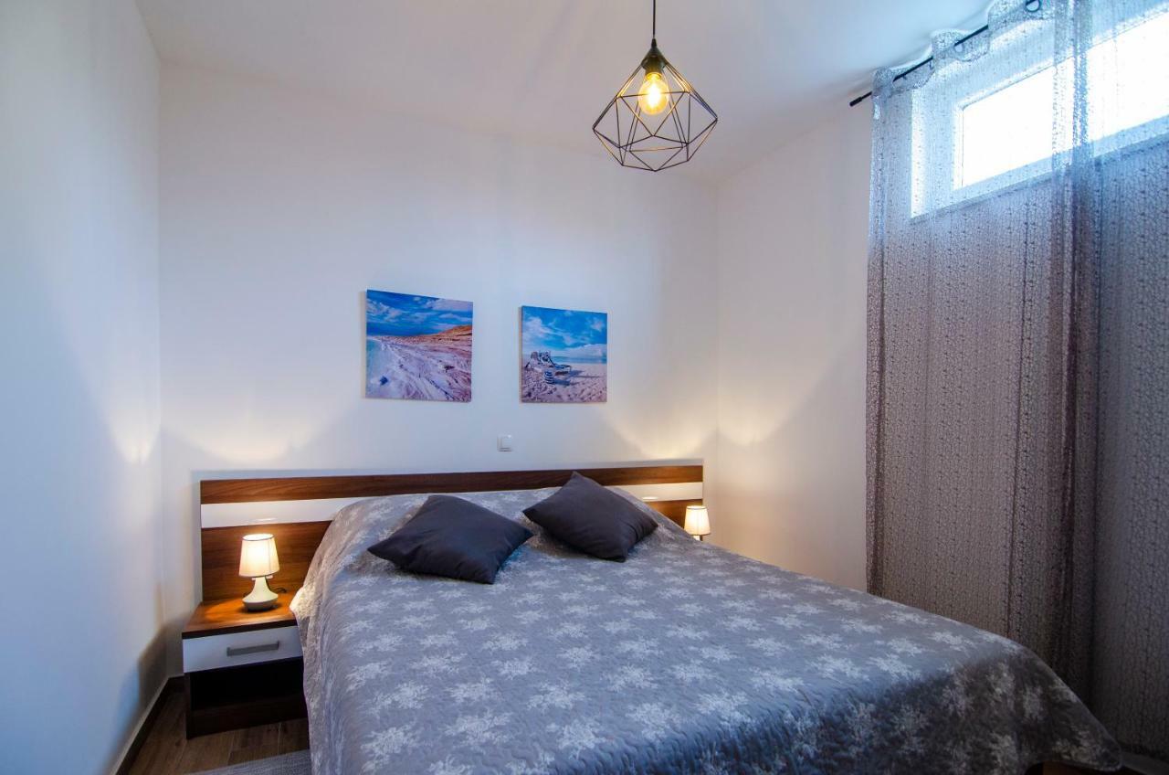 Apartments Sara 4 Bol Zewnętrze zdjęcie