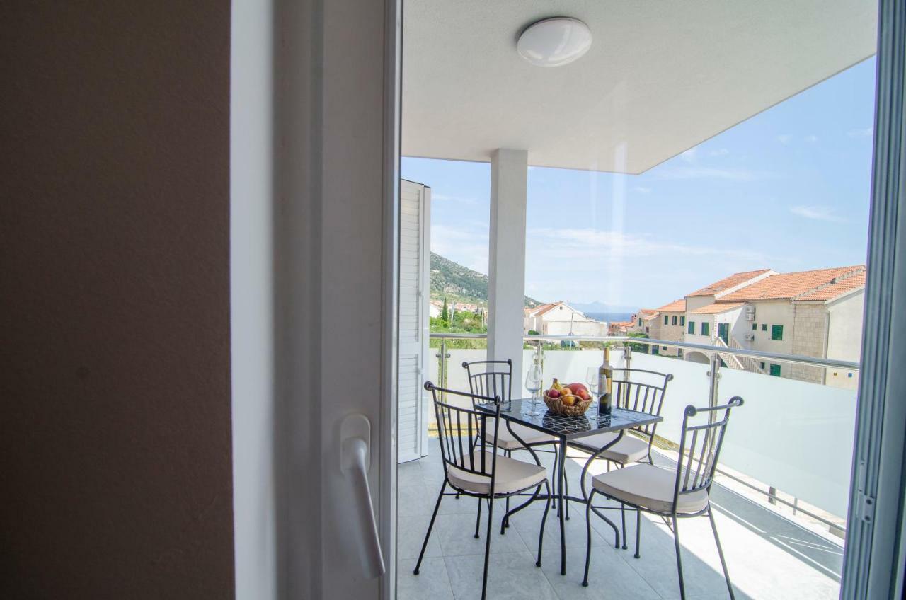 Apartments Sara 4 Bol Zewnętrze zdjęcie