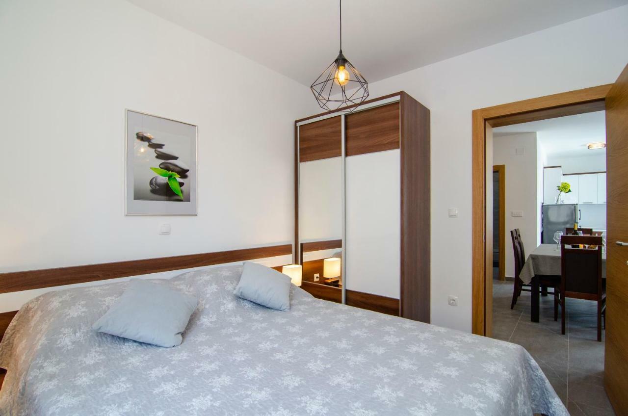 Apartments Sara 4 Bol Zewnętrze zdjęcie