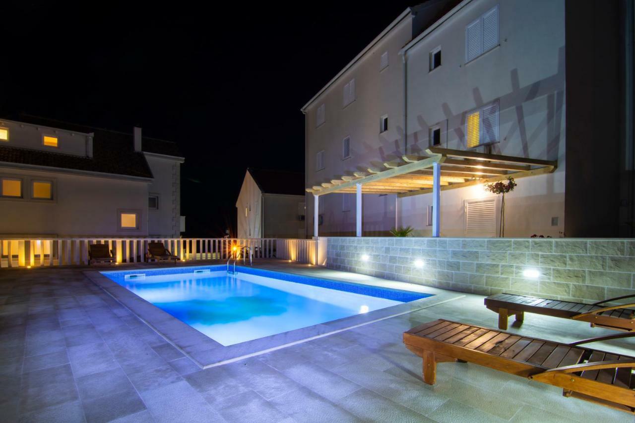 Apartments Sara 4 Bol Zewnętrze zdjęcie