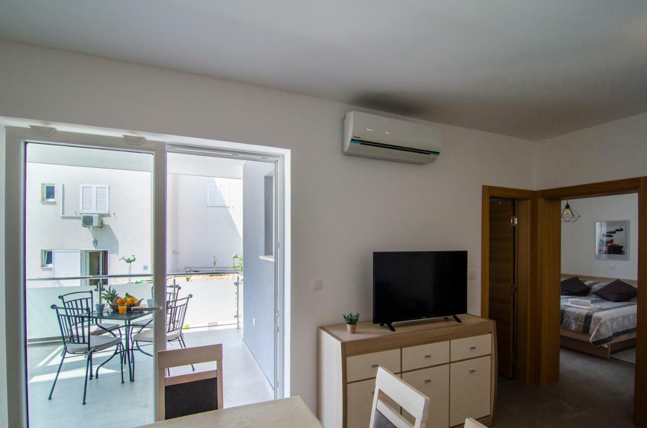 Apartments Sara 4 Bol Zewnętrze zdjęcie