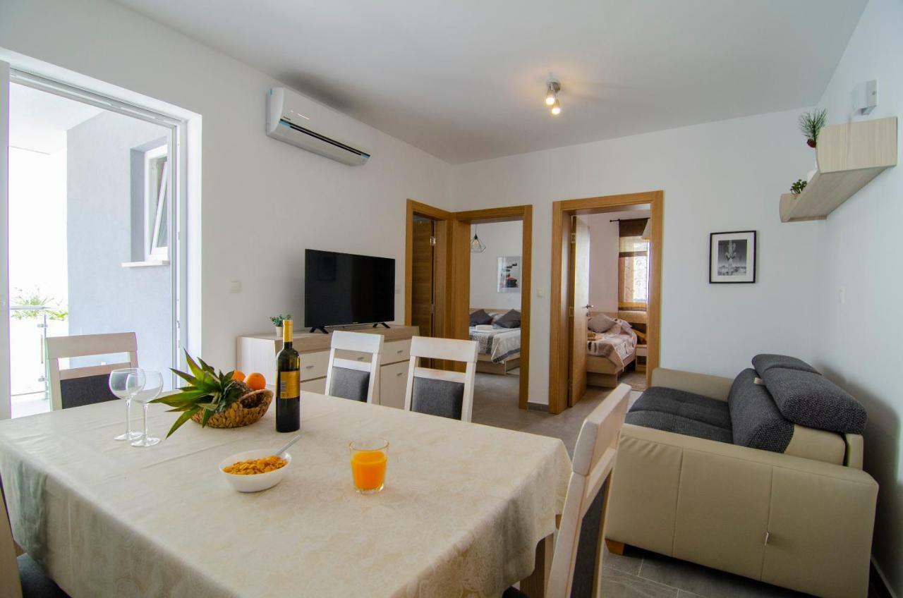 Apartments Sara 4 Bol Zewnętrze zdjęcie