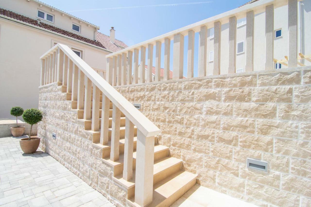 Apartments Sara 4 Bol Zewnętrze zdjęcie